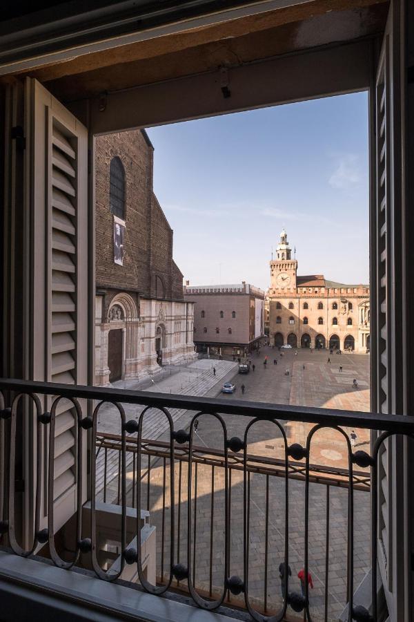 Urbanicooh Asinelli - Balcony On Piazza Maggiore Bologna Eksteriør billede