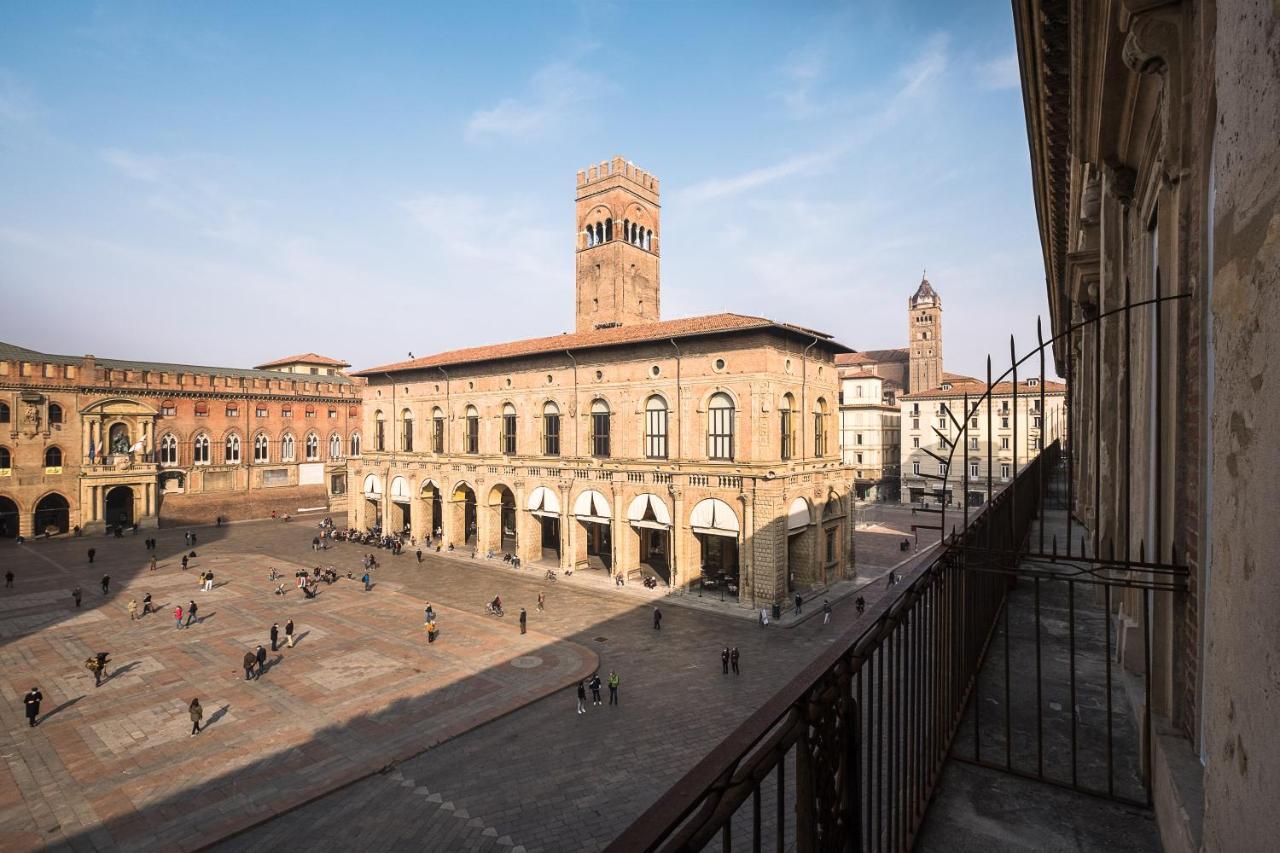 Urbanicooh Asinelli - Balcony On Piazza Maggiore Bologna Eksteriør billede