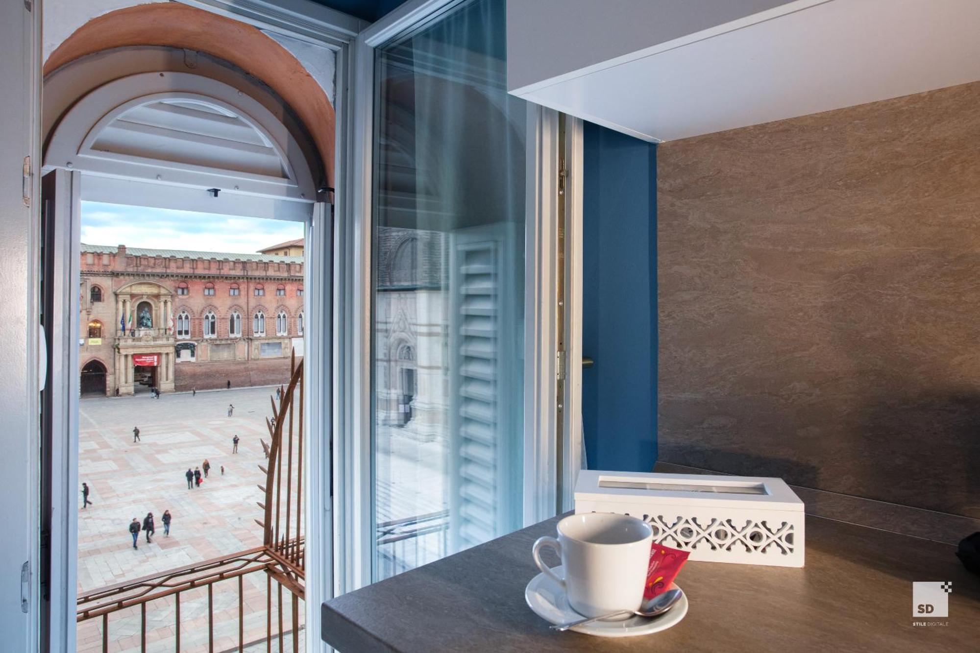 Urbanicooh Asinelli - Balcony On Piazza Maggiore Bologna Eksteriør billede